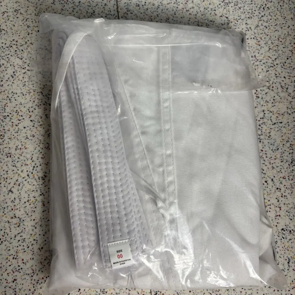 NWT Bold Look Karate Gi 7.5OZ MIDDLEWEIGHT TRADITIONAL SETS Size 00 White New